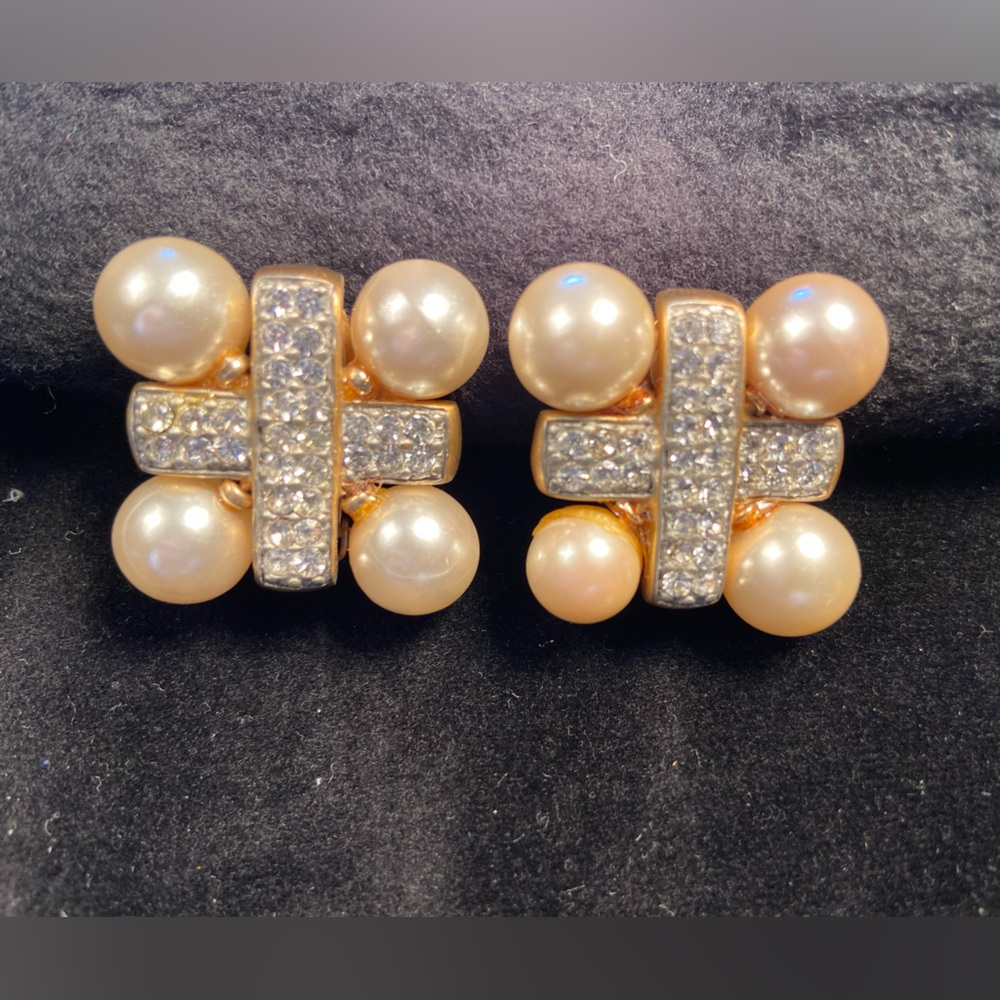 David Dubin Pearl‎ and Diamond clip on earrings. Signed. Vintage.NWT